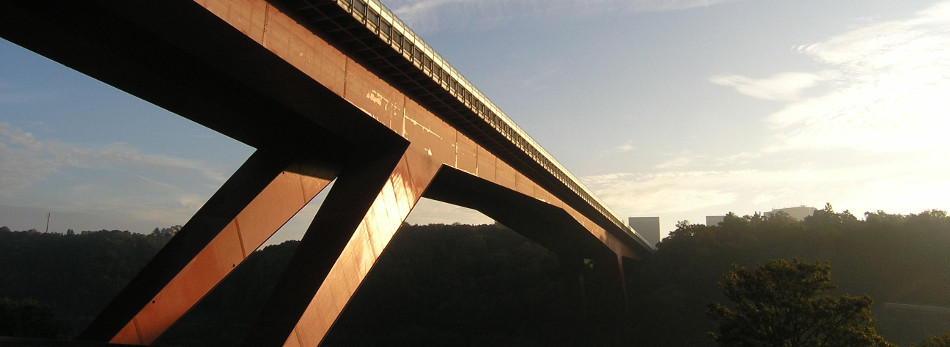 Foto einer Brücke